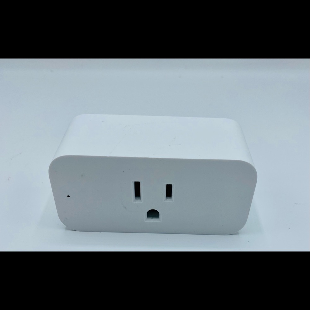 Amazon Smart AC Plug NWOT
Model # HD34BX